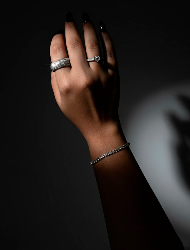 Anel Delicado Coração 6.6mm Prata 925 Moissanite