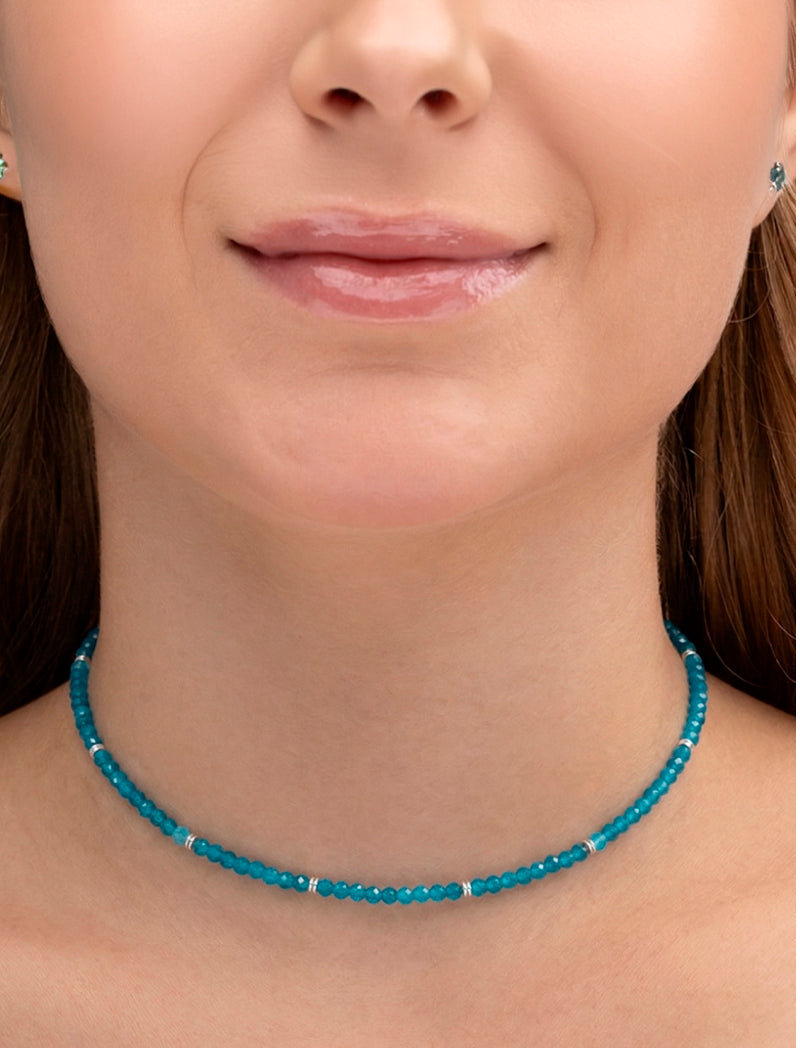Colar Aqua Choker Volta Pedrinhas Banho Ródio Cristal