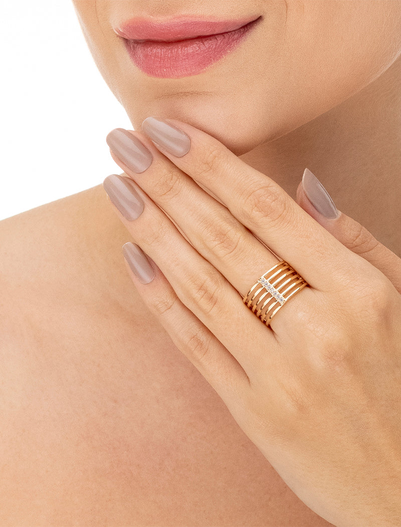Anel Vazado Detalhe Cravejado Banho Ouro 18K Zircônia