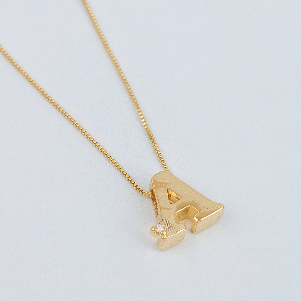 Colar Letra Banho Ouro 18k Zircônia