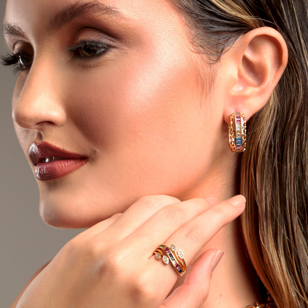 Brinco Argola Clic Quadrado Vazado Banho Dourado Zircônia