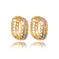 Brinco Argola Clic Quadrado Vazado Banho Dourado Zircônia