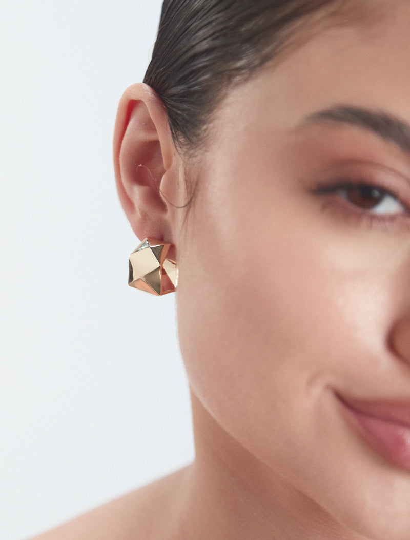 Brinco Argola Aberta Pequena Facetada Banho Ouro 18K