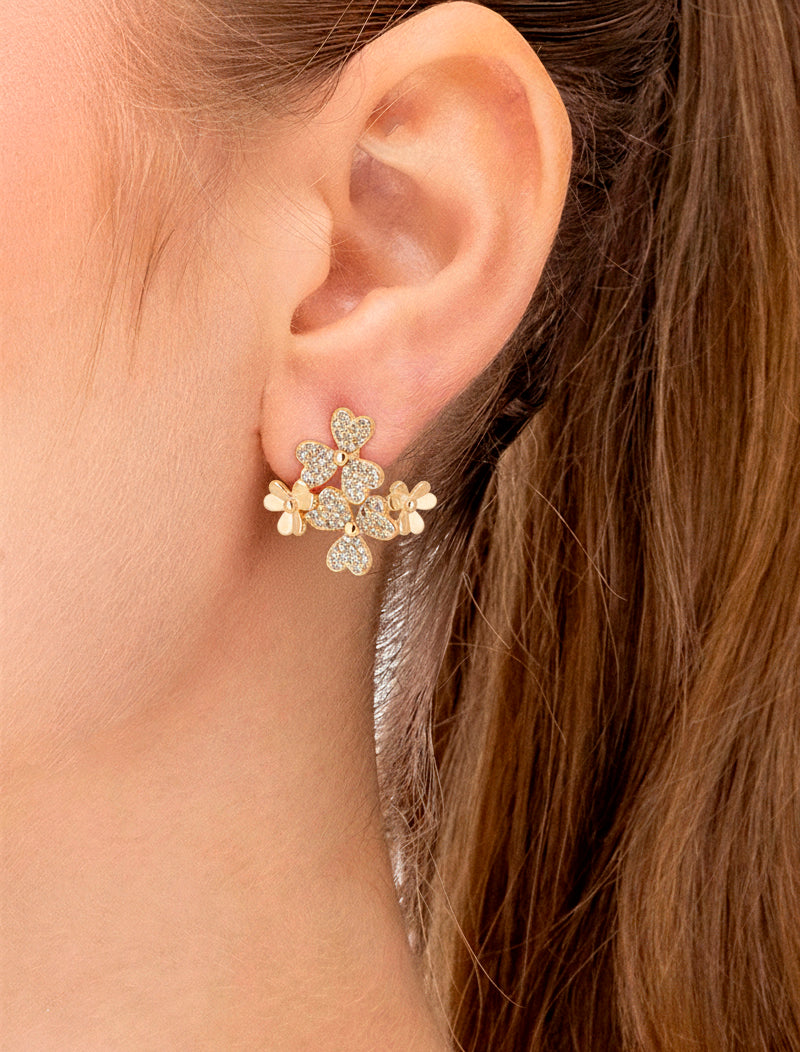 Brinco Flores Cravejadas Banho Ouro 18K Zircônia