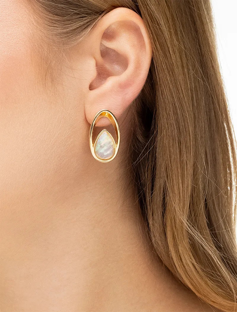 Brinco Gota Facetado Pedra Banho Ouro 18K Nautilus
