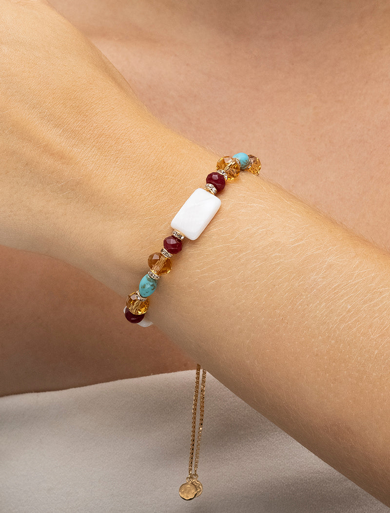 Pulseira Selene Ajustável Retângulo Banho Ouro 18K Ágata Cristal Howlita