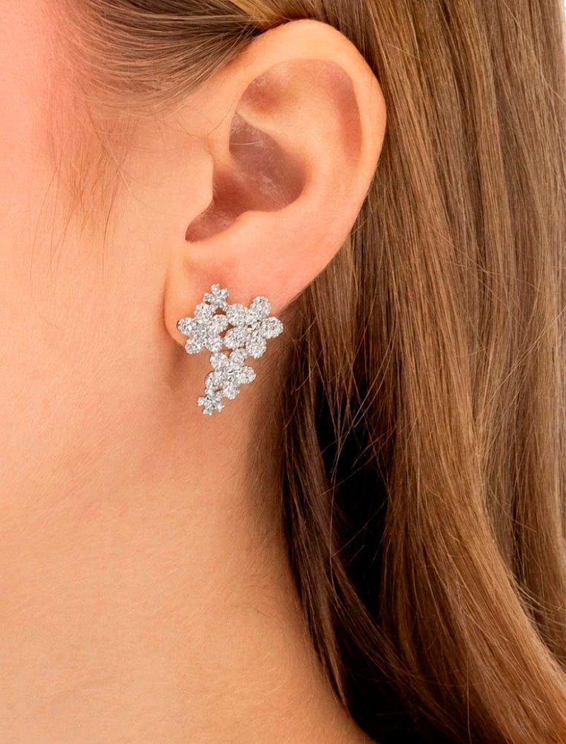 Brinco Earcuff Flores Cravejado Banho Ródio Zircônia