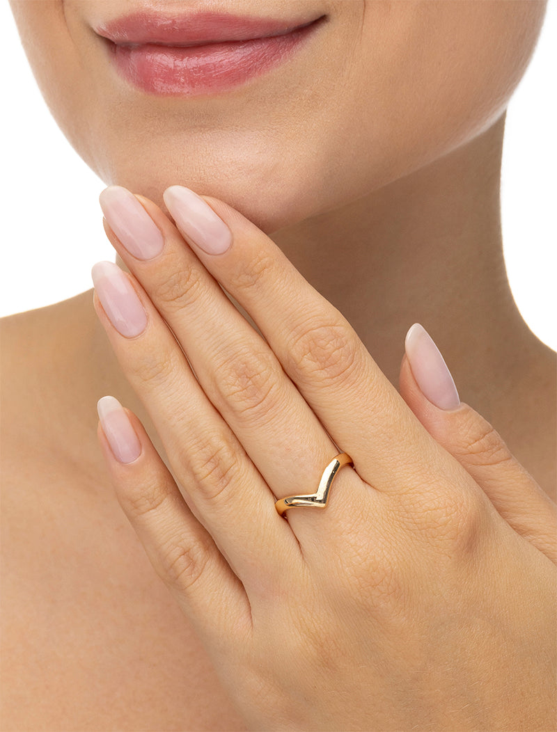 Anel V Liso Banho Ouro 18K