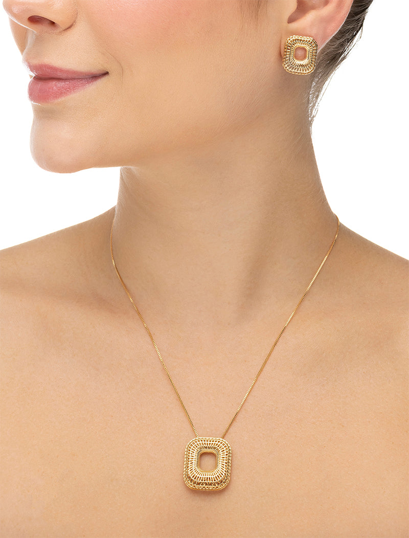 Conjunto Liso Quadrado Vazado Banho Ouro 18K