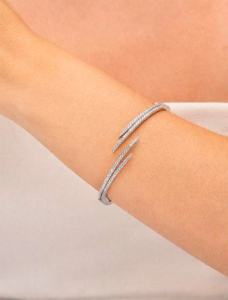 Pulseira Bracelete Fios Cravejados Banho Prateado Zircônias
