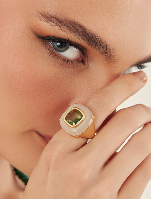 Anel Cristal Quadrado Verde Volta Branca Banho Ouro 18k