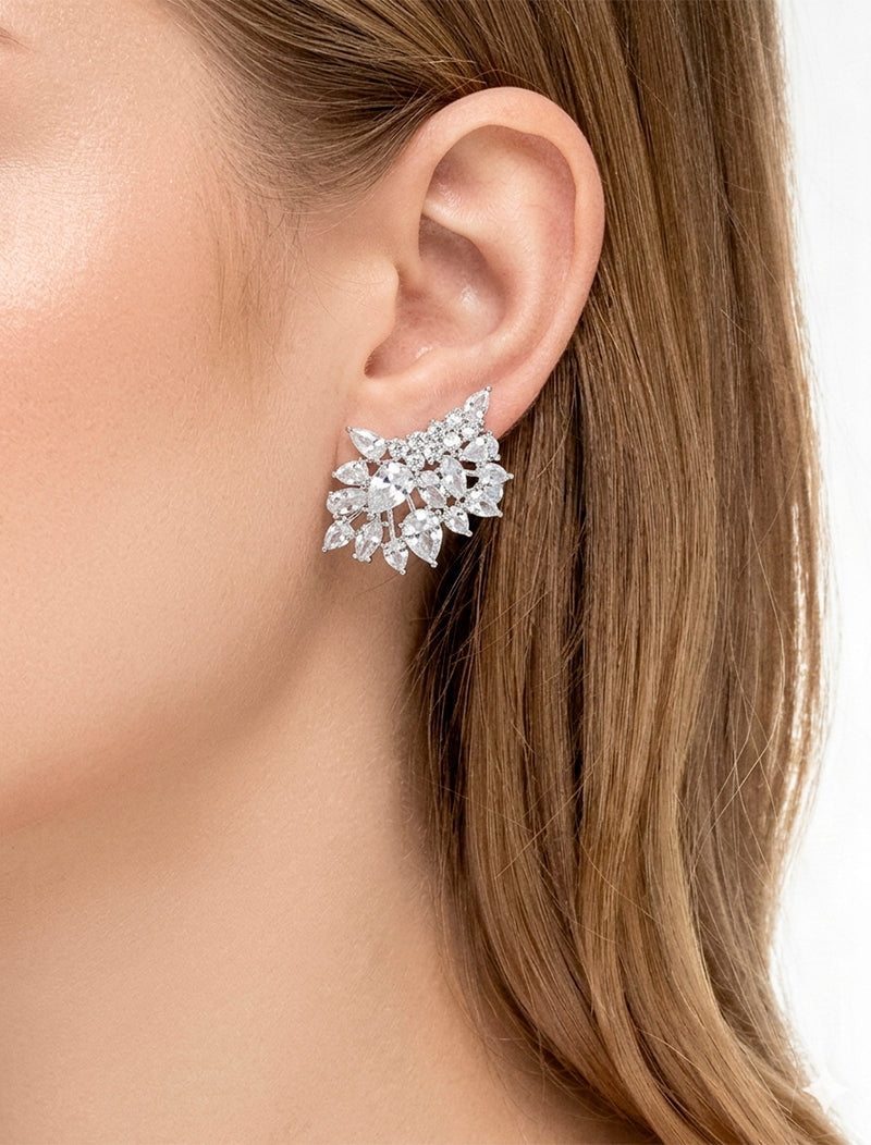 Brinco Ear Cuff Gotas Banho Ródio com Cristais