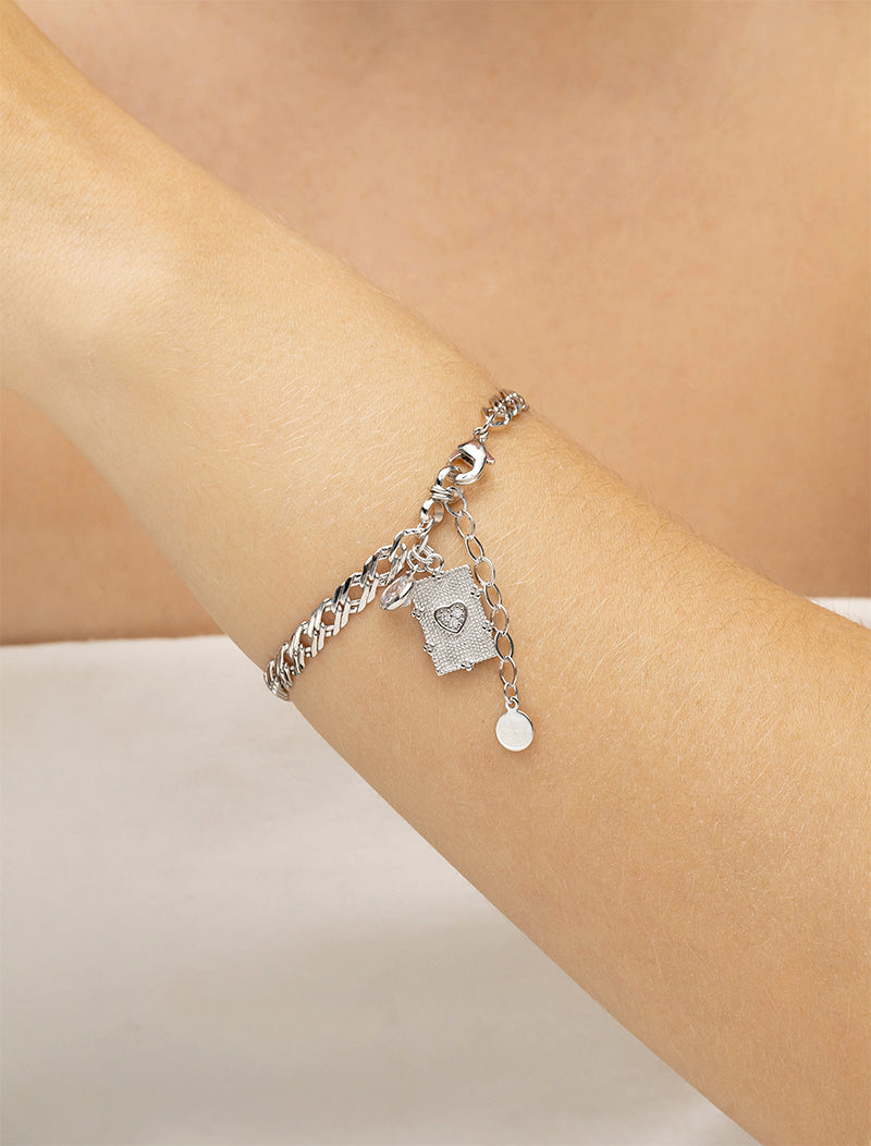 Pulseira Teen Retangular Pingente Coração Cravejado Banho Ródio