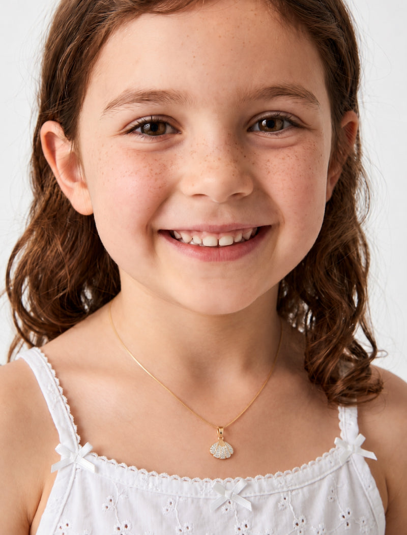 Colar Infantil Conchinha Cravejada Banho Ouro 18k Zircônias