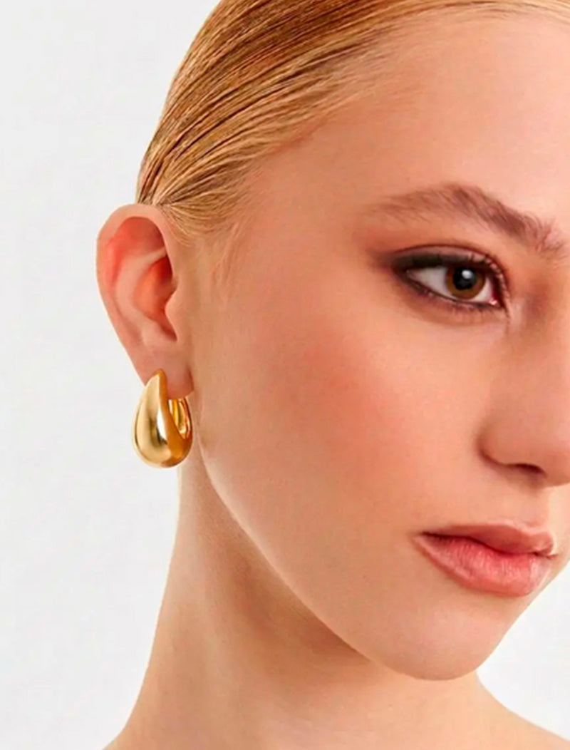 Brinco Argola Gota Lisa Banho Ouro 18k