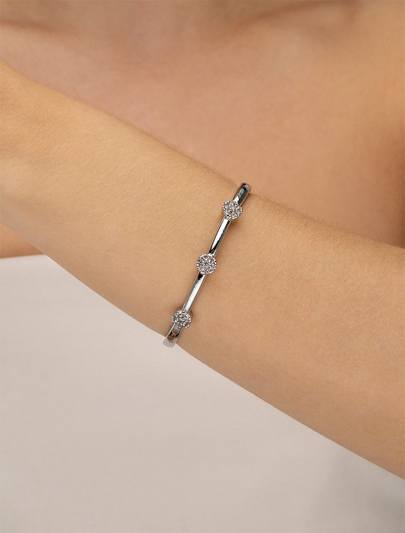Pulseira Bracelete Flores Cravejadas Banho Prateado Zircônias