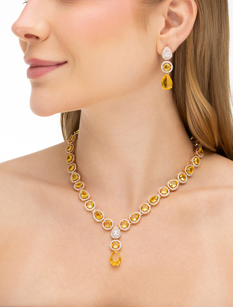 Conjunto Anne Gota Cravejado Banho Dourado Cristal Zircônia