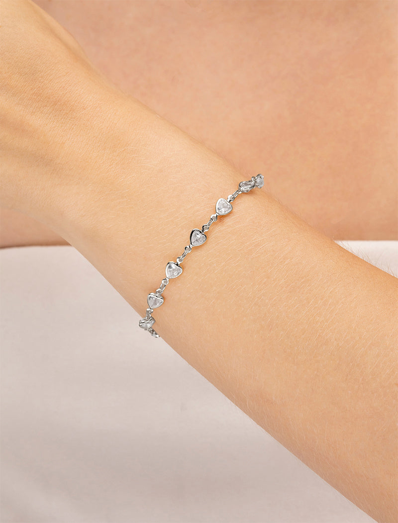 Pulseira Delicada Corações Banho Ródio Cristal