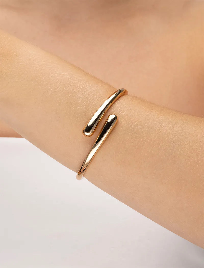 Pulseira Bracelete Liso Aberto Orgânico Banho Dourado