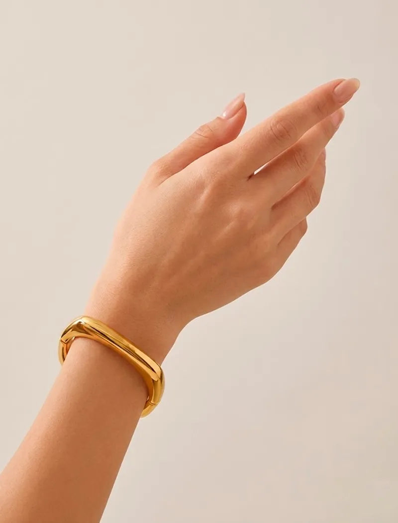 Pulseira Bracelete Liso Quadrado Banho Dourado
