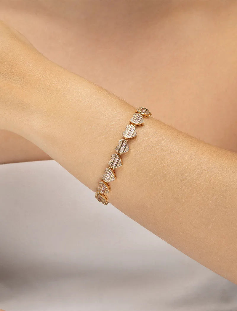 Pulseira Cravejada Coração Banho Dourado Zircônia