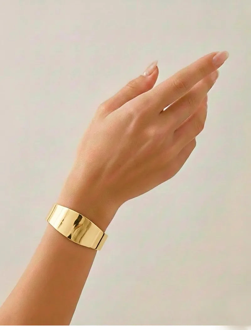 Pulseira Bracelete Quadrado Liso Banho Ouro 18K