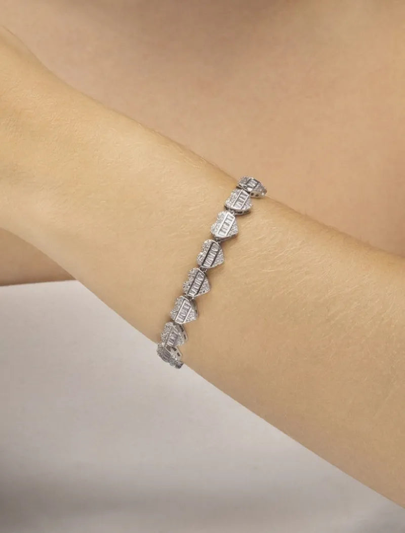 Pulseira Cravejada Coração Banho Prateado Zircônia