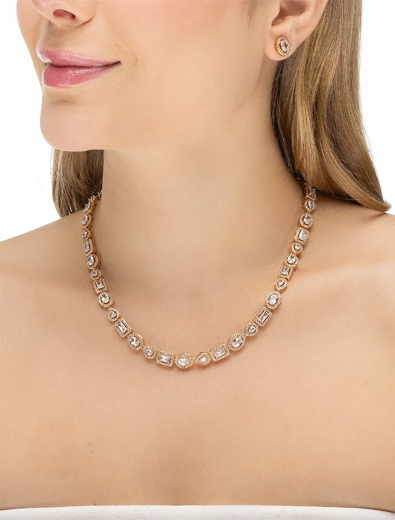 Conjunto Formatos Geométricos Voltas Cravejadas Banho Dourado Cristal Zircônia