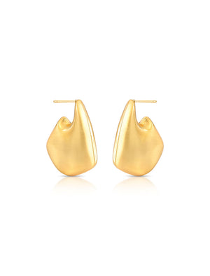 Brinco Orgânico Triangular Liso Acetinado Banho Ouro 18k