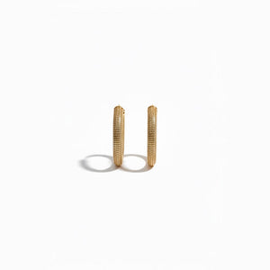 Brinco Argola Oval Cravejada Banho Ouro 18K